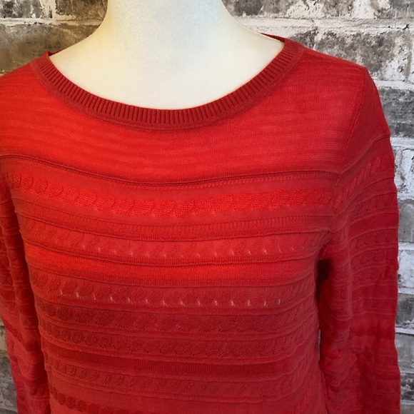 Banana Republic Factory lightweight 3/4 sleeve sweater. Size M. Red. - Picture 3 of 15